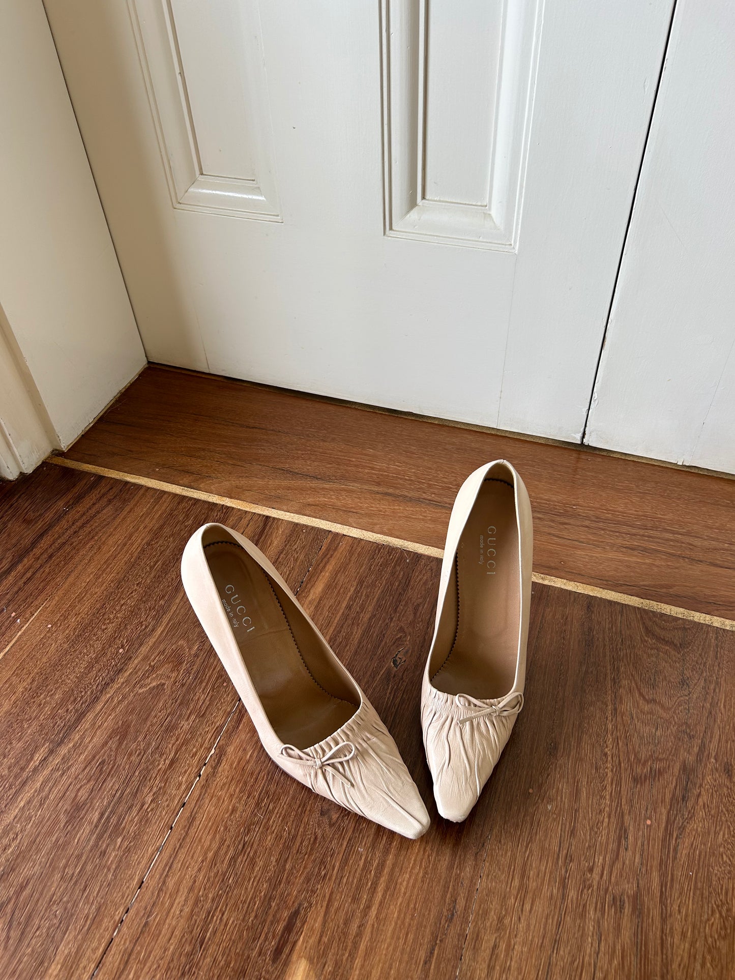 Gucci Leather Bow Pumps