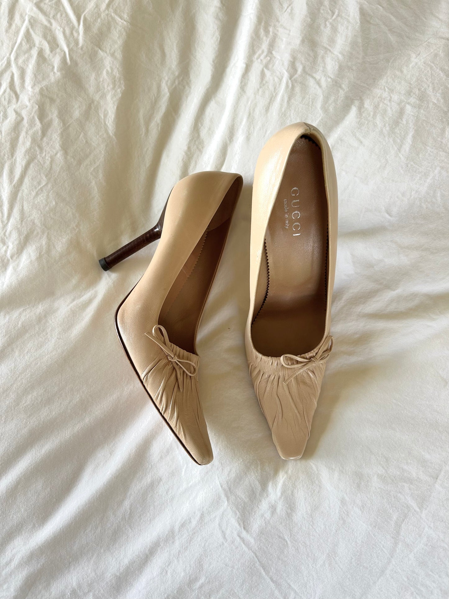 Gucci Leather Bow Pumps