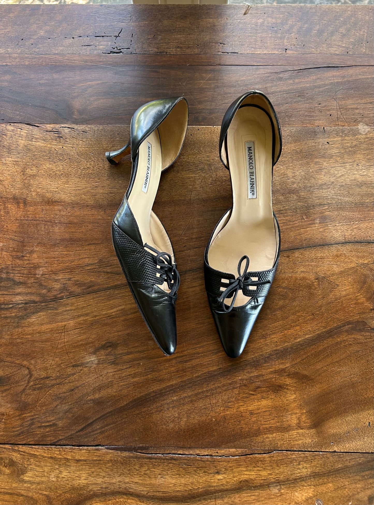 Manolo Blahnik Leather Bow Accents D'Orsay Pumps